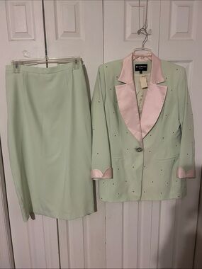 Eva Pollak Mint Green Skirt Suit with Pink Satin Trim 💕.  Size 14.    NWT